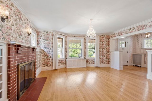 133 North Adams Street, Manchester, NH 03104