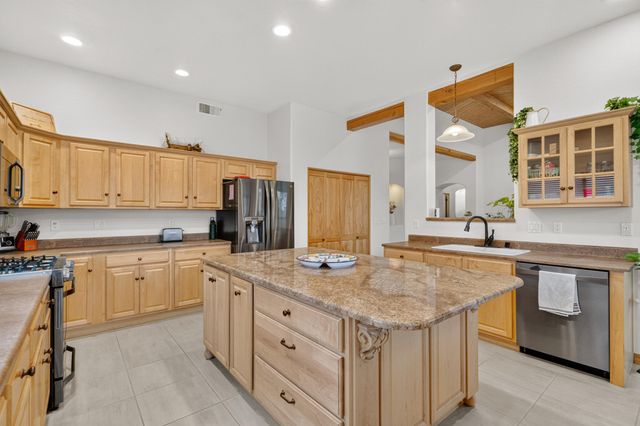 4625 Arlington Avenue NW, Albuquerque, NM 87114