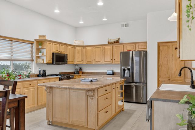 4625 Arlington Avenue NW, Albuquerque, NM 87114