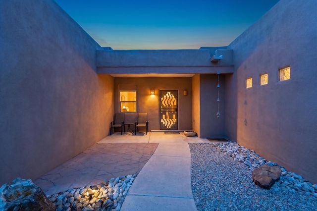 4625 Arlington Avenue NW, Albuquerque, NM 87114