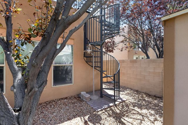 4625 Arlington Avenue NW, Albuquerque, NM 87114