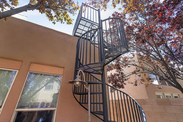 4625 Arlington Avenue NW, Albuquerque, NM 87114