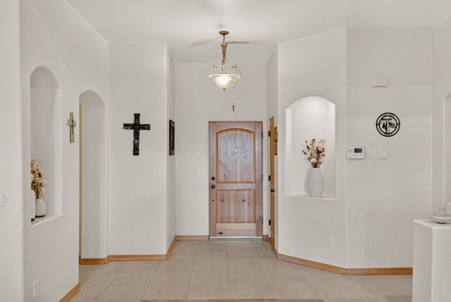 4625 Arlington Avenue NW, Albuquerque, NM 87114