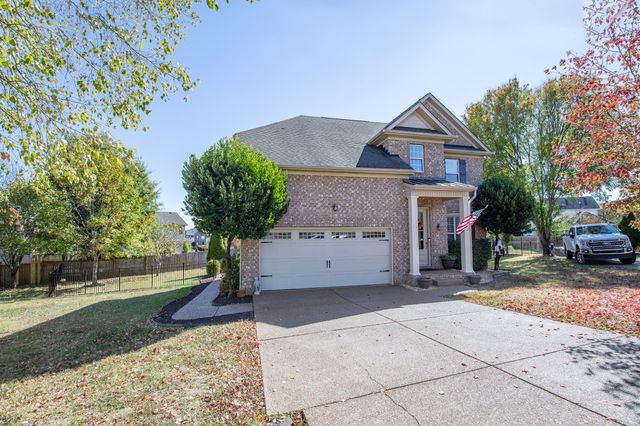105 Porter Ct, Hendersonville, TN 37075