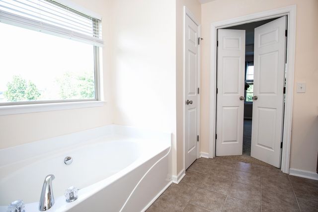 105 Porter Ct, Hendersonville, TN 37075