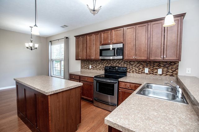 105 Porter Ct, Hendersonville, TN 37075