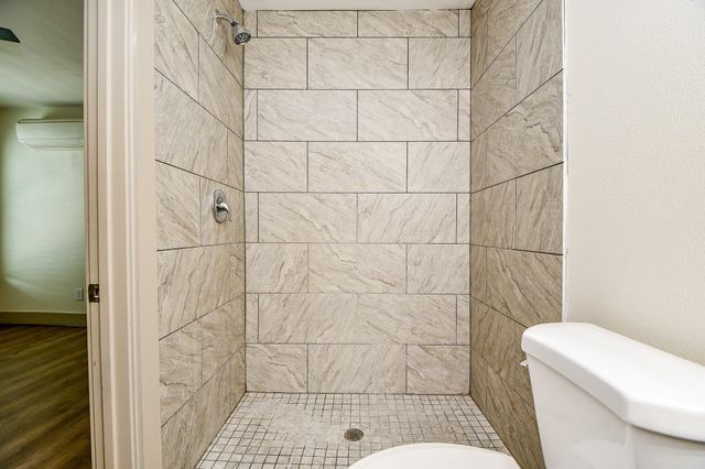 1009 Enid Street 1, Houston, TX 77009