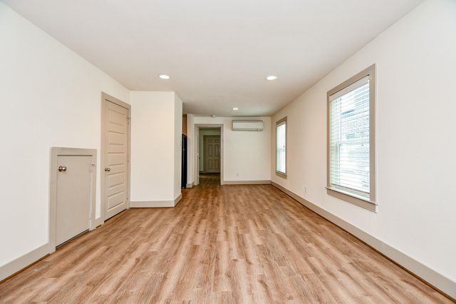 1009 Enid Street 1, Houston, TX 77009