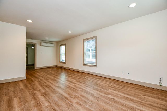 1009 Enid Street 1, Houston, TX 77009