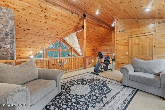 33 Deer Creek Road, Bolton, NY 12824