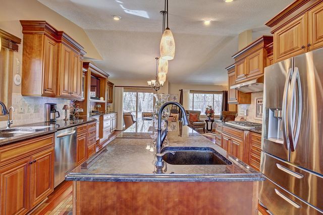 9113 Colorado Avenue N, Brooklyn Park, MN 55443