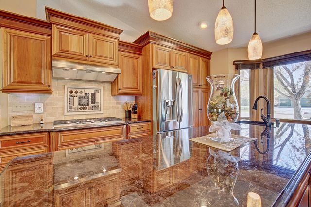 9113 Colorado Avenue N, Brooklyn Park, MN 55443