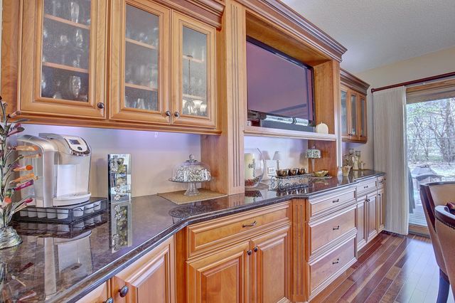 9113 Colorado Avenue N, Brooklyn Park, MN 55443