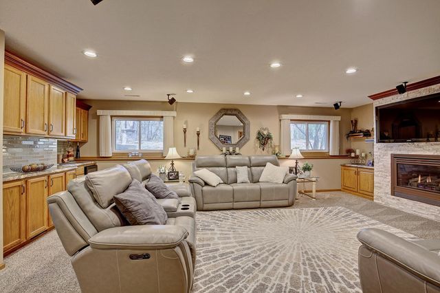 9113 Colorado Avenue N, Brooklyn Park, MN 55443