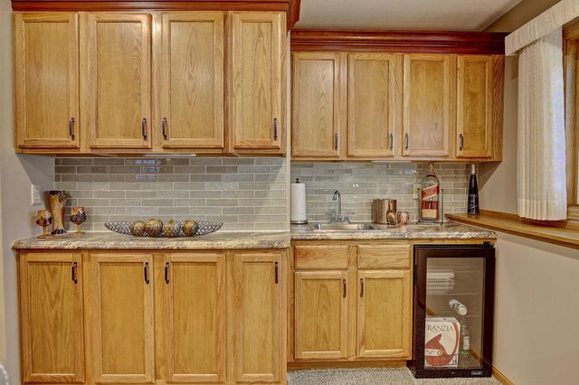 9113 Colorado Avenue N, Brooklyn Park, MN 55443