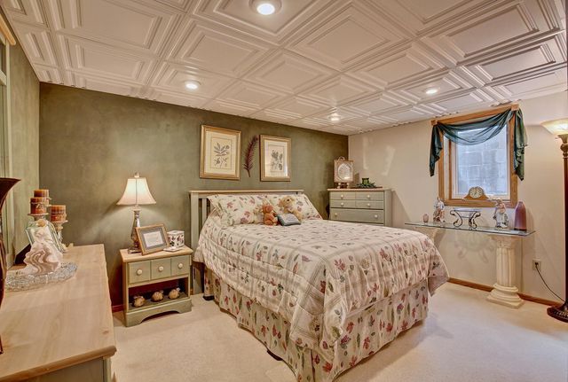 9113 Colorado Avenue N, Brooklyn Park, MN 55443