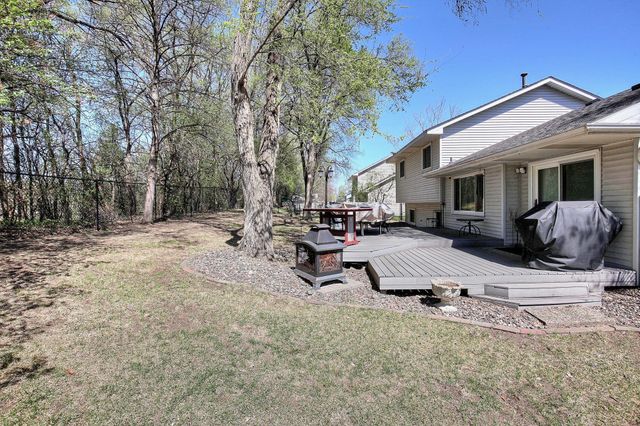 9113 Colorado Avenue N, Brooklyn Park, MN 55443