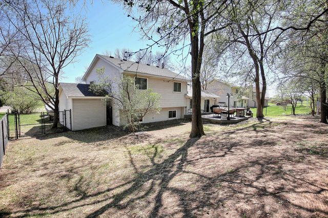 9113 Colorado Avenue N, Brooklyn Park, MN 55443