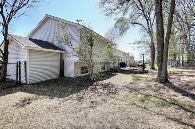 9113 Colorado Avenue N, Brooklyn Park, MN 55443
