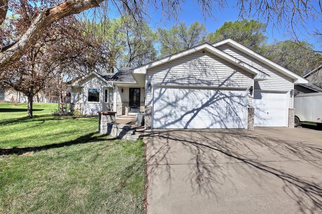 9113 Colorado Avenue N, Brooklyn Park, MN 55443
