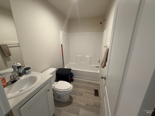 10 Kamloop Lane, Orofino, ID 83544
