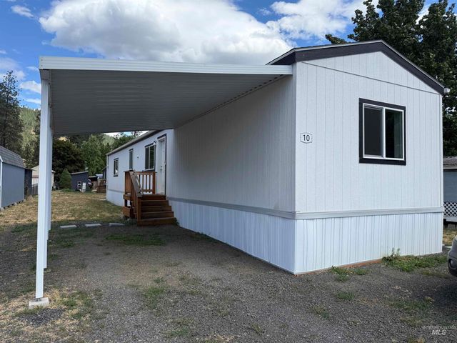 10 Kamloop Lane, Orofino, ID 83544