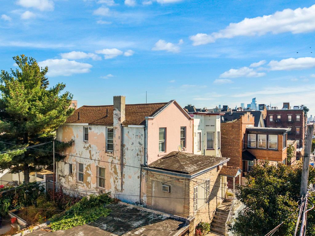 518 14TH ST, Union City, NJ 07087