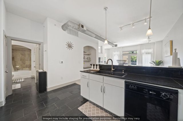 1901 Post Oak Boulevard 2504, Houston, TX 77056