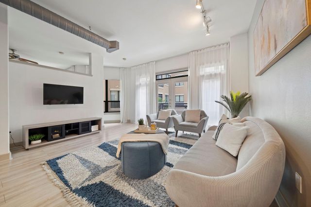 1901 Post Oak Boulevard 2504, Houston, TX 77056