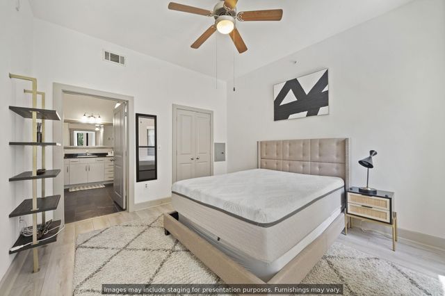 1901 Post Oak Boulevard 2504, Houston, TX 77056