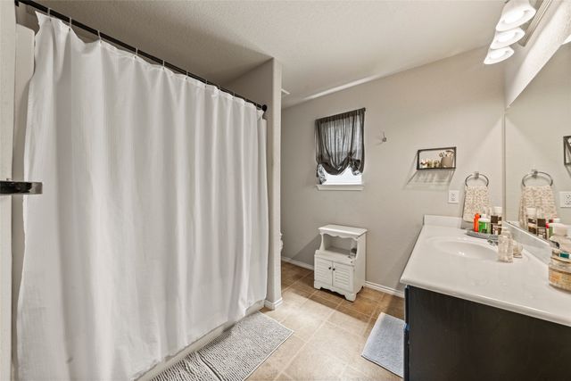 211 Mccullough Loop, Temple, TX 76502