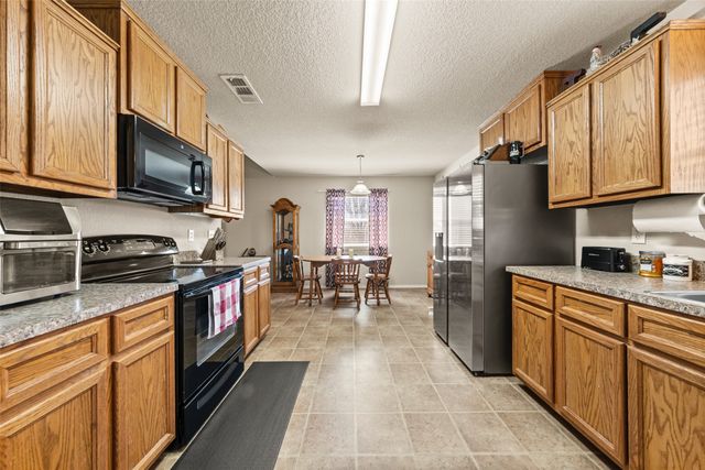 211 Mccullough Loop, Temple, TX 76502