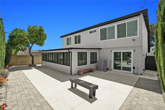 20202 Tajauta Avenue, Carson, CA 90746