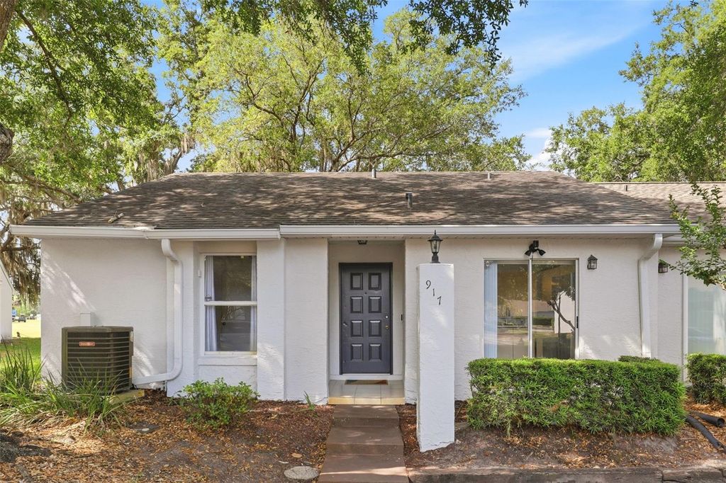 917 PEBBLE CREEK CIRCLE, Orlando, FL 32824