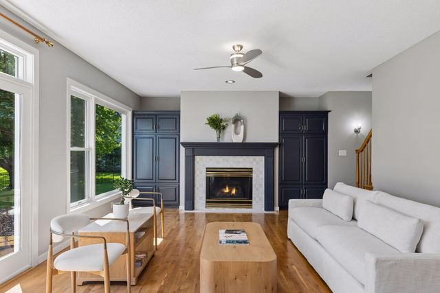 8940 Highview Lane, Woodbury, MN 55125