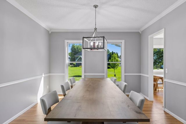 8940 Highview Lane, Woodbury, MN 55125