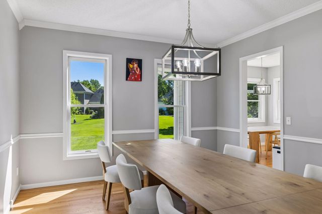 8940 Highview Lane, Woodbury, MN 55125