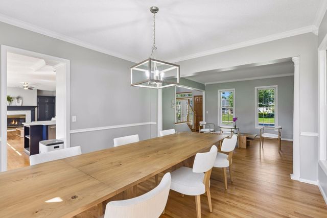 8940 Highview Lane, Woodbury, MN 55125