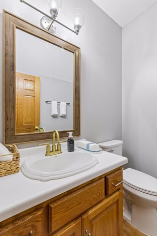 8940 Highview Lane, Woodbury, MN 55125