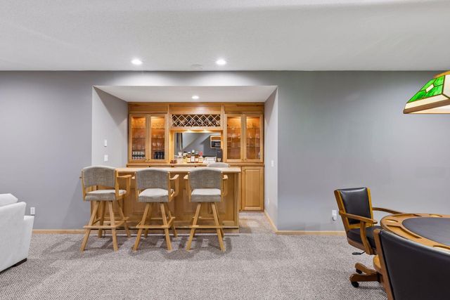 8940 Highview Lane, Woodbury, MN 55125