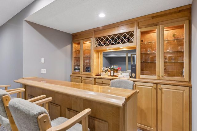 8940 Highview Lane, Woodbury, MN 55125
