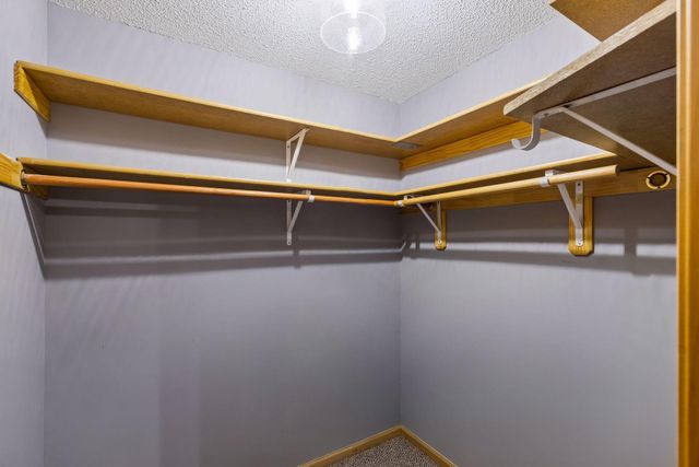 8940 Highview Lane, Woodbury, MN 55125