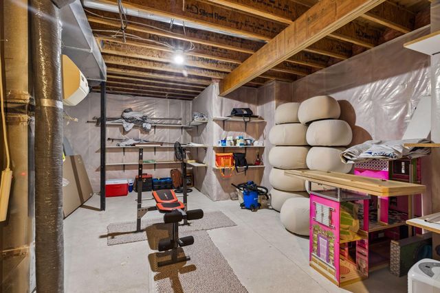 8940 Highview Lane, Woodbury, MN 55125