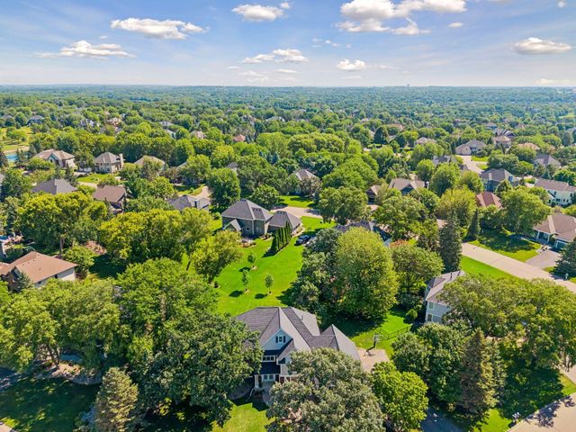 8940 Highview Lane, Woodbury, MN 55125
