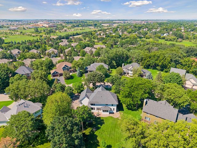 8940 Highview Lane, Woodbury, MN 55125