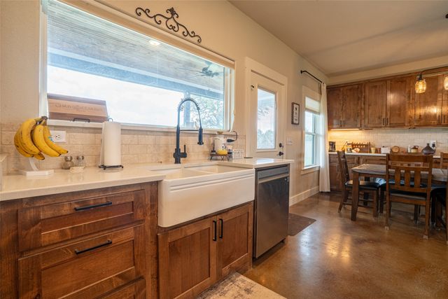 1260 Private Road 1656, Stephenville, TX 76401