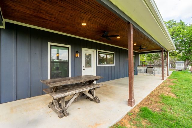 1260 Private Road 1656, Stephenville, TX 76401