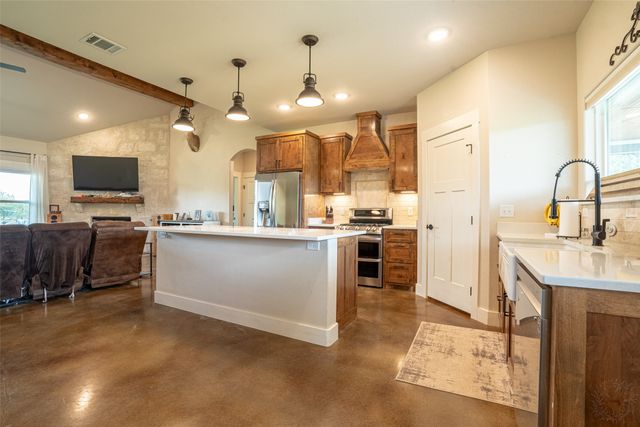 1260 Private Road 1656, Stephenville, TX 76401