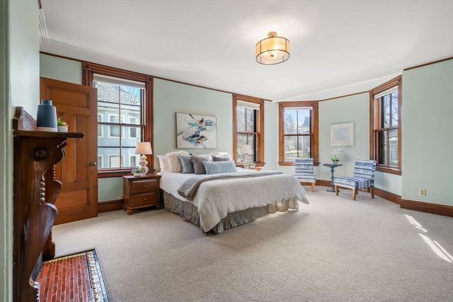 44 Putnam St, Newton, MA 02465