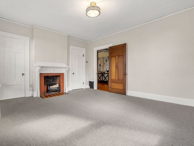 44 Putnam St, Newton, MA 02465